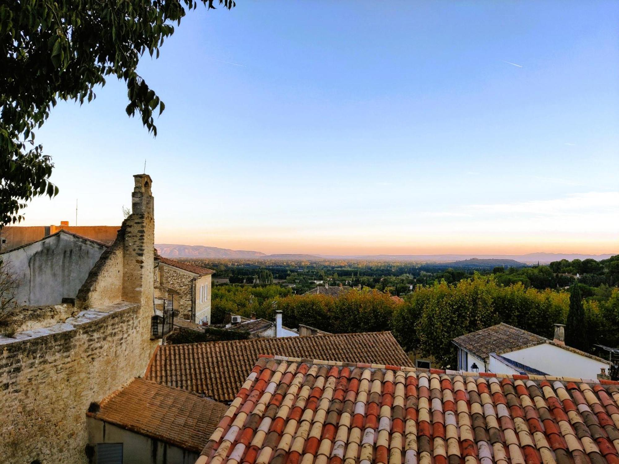 Au Micocoulier * Châteauneuf-de-Gadagne